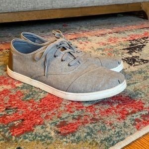 Toms shoes